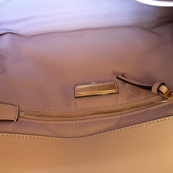 TORY BURCH Fleming Shell Pink Leather Convertible - Picture 7 of 8